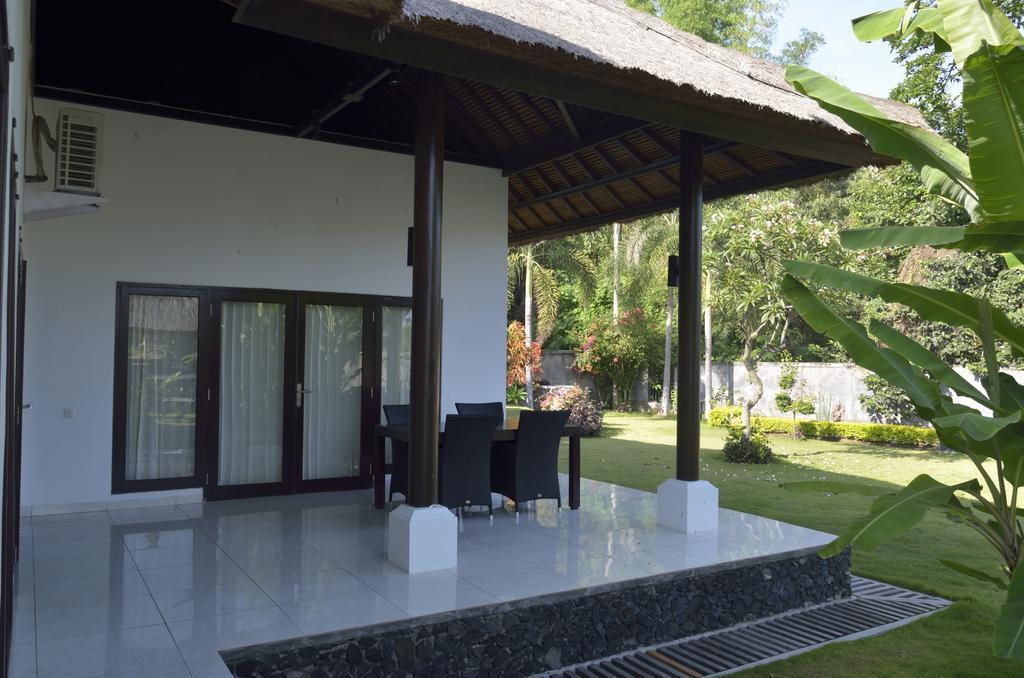 Villa Danison Umeanyar Buitenkant foto